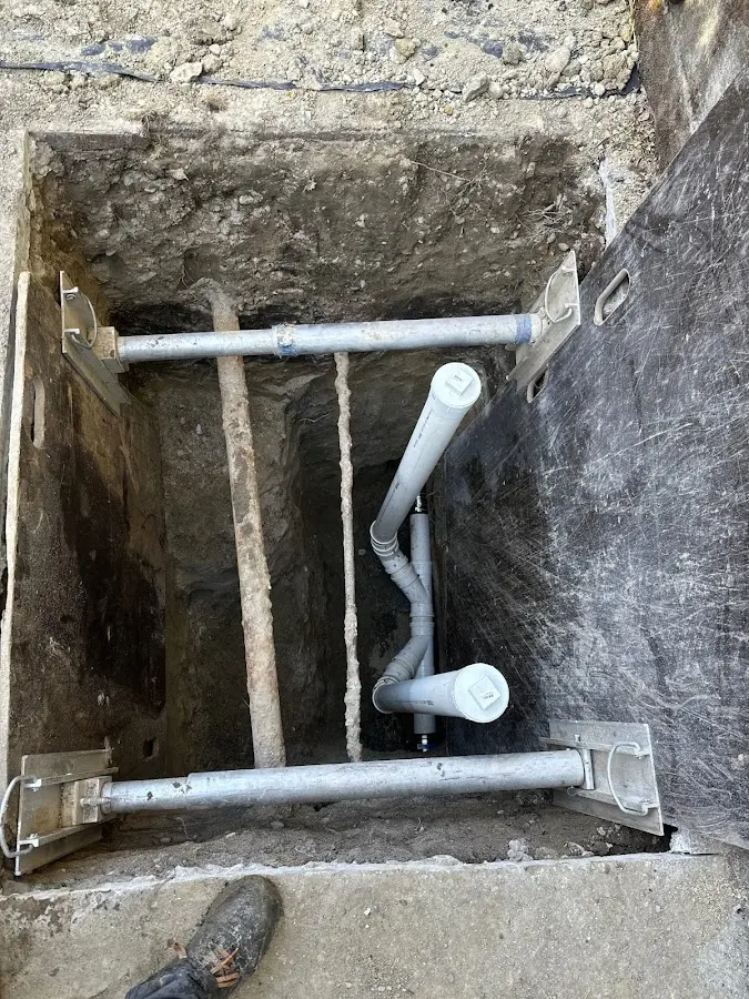 Experienced plumber completing Drain Cleaning work in Monte Sereno